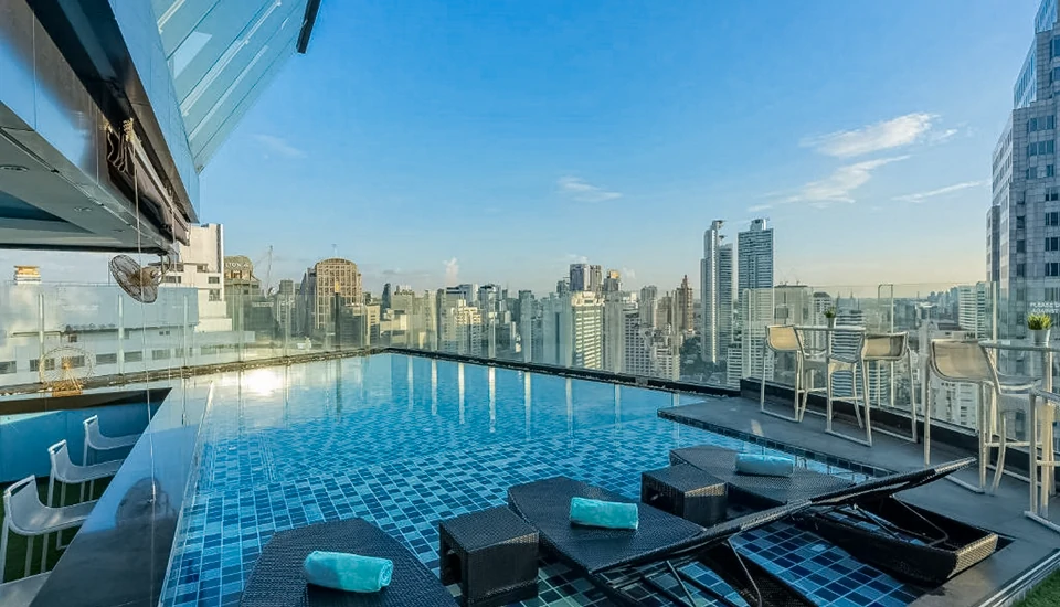 هتل کانتیننت سوخومویت بانکوک